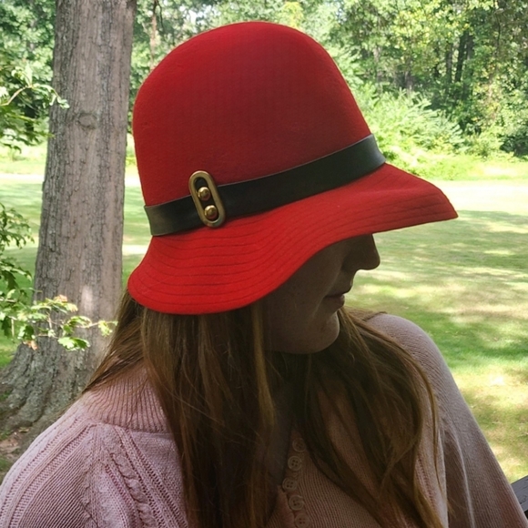 Vintage Red Wool Fedora with Black Band - Picture 4 of 6